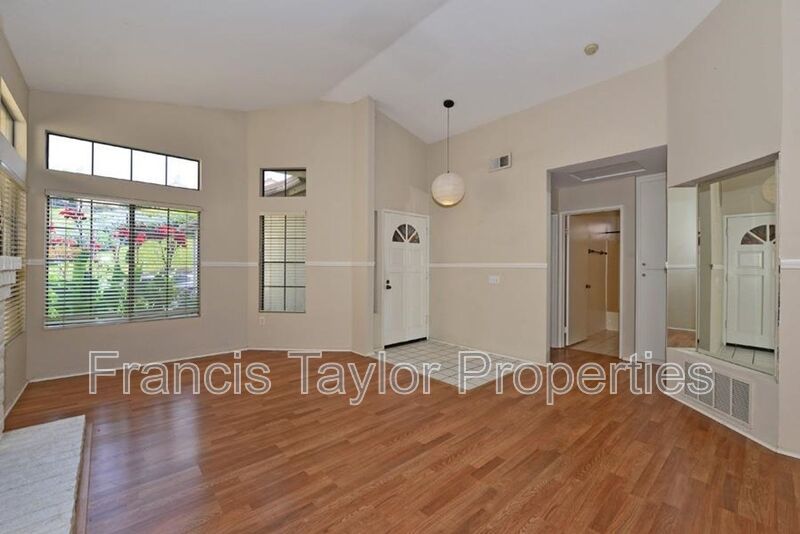 Charming Three Bedroom Home in Rancho Bernardo property image