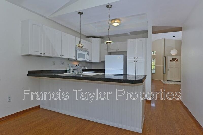Charming Three Bedroom Home in Rancho Bernardo property image