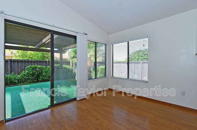 Charming Three Bedroom Home in Rancho Bernardo property image