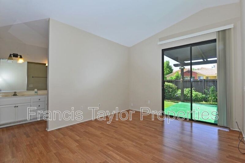 Charming Three Bedroom Home in Rancho Bernardo property image