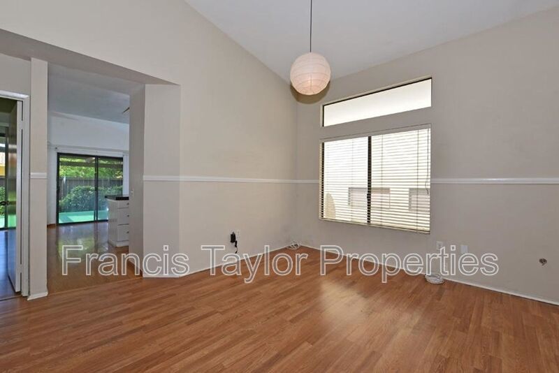 Charming Three Bedroom Home in Rancho Bernardo property image