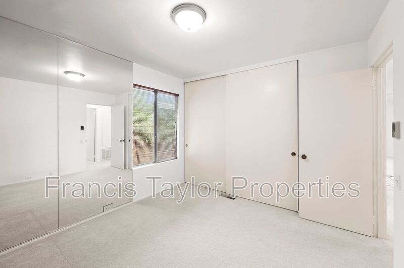 Large Home with Stunning Views in Vista property image