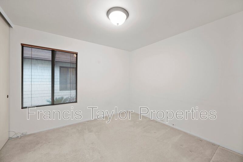 Large Home with Stunning Views in Vista property image