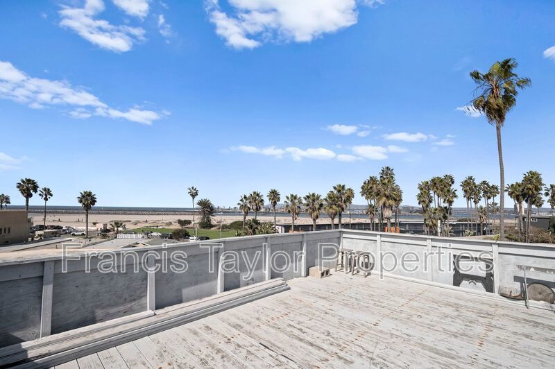 2 Bedroom Overlooking the Ocean in OB property image