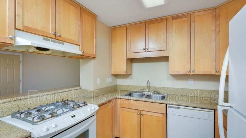 Two Bedroom Condo in Artesia Community property image