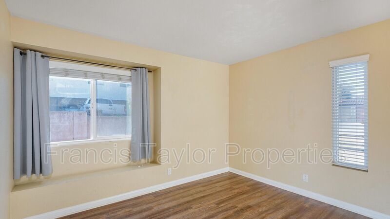 Two Bedroom Condo in Artesia Community property image