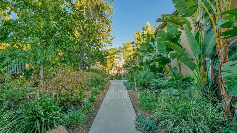 Two Bedroom Condo in Artesia Community property image