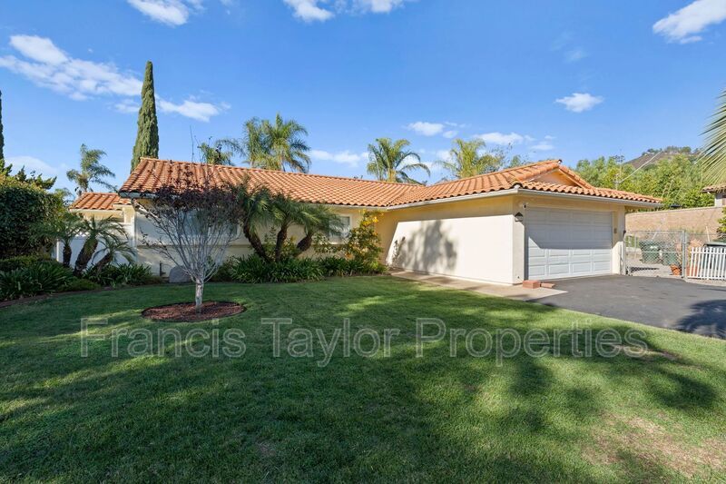 3 Bedroom Home Tucked away in Escondido property image