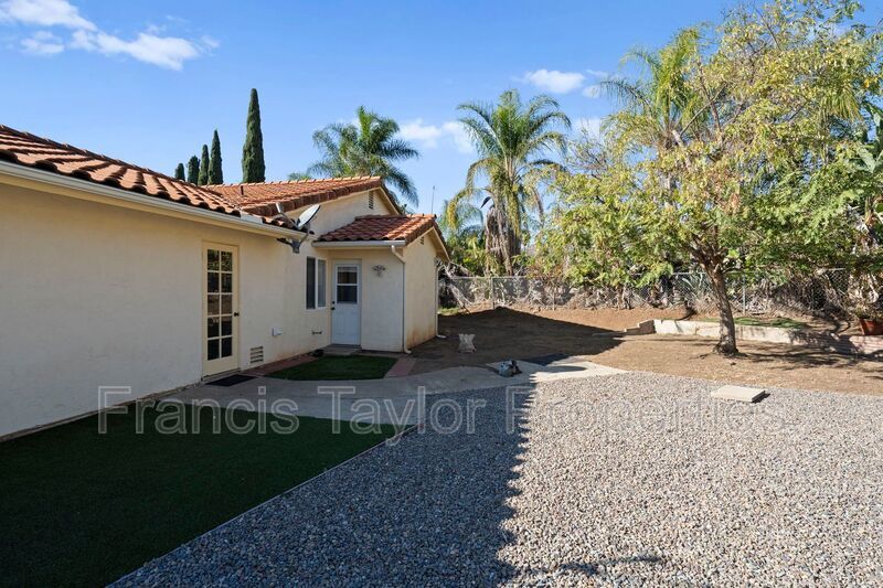 3 Bedroom Home Tucked away in Escondido property image