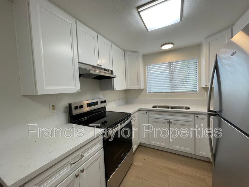 Newly Remodeled 2 Bedroom Apartment property image