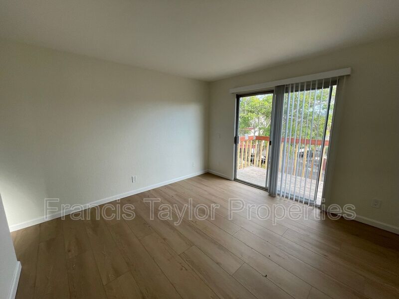 Newly Remodeled 2 Bedroom Apartment property image