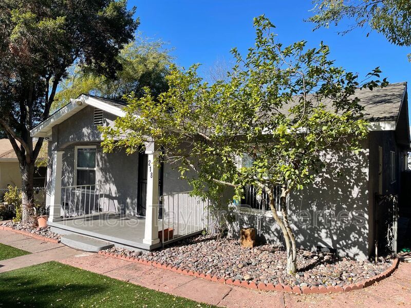 Lovely Craftsman Home in Historic Escondido! property image