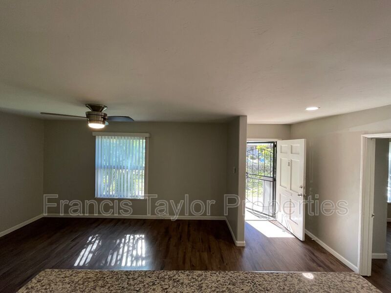 Lovely Craftsman Home in Historic Escondido! property image