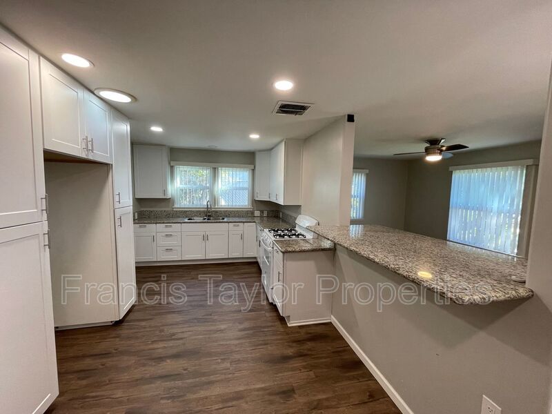 Lovely Craftsman Home in Historic Escondido! property image