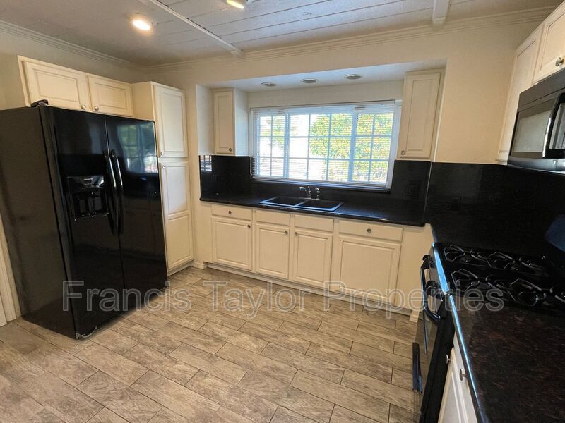 Old Home in Heart of Escondido! property image