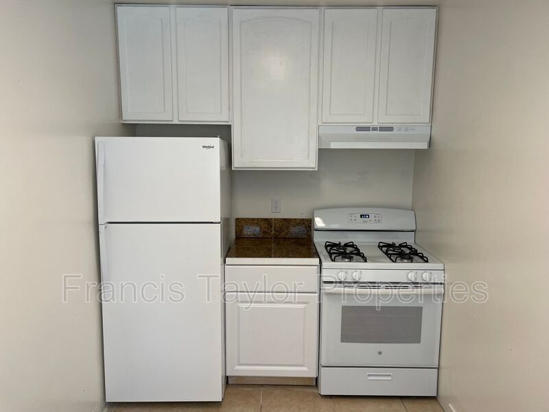 1 Bedroom Bungalow in the heart of Escondido property image