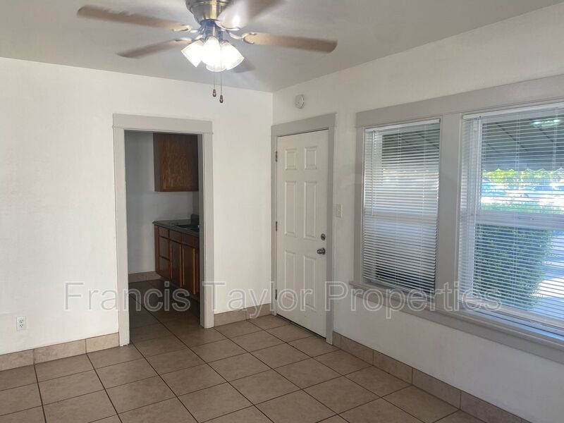 2 Bedroom Bungalow in Escondido property image