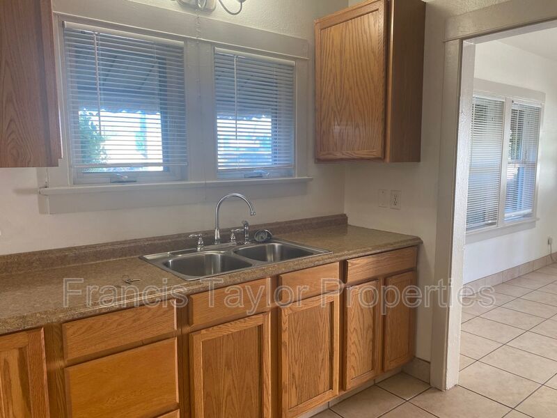 2 Bedroom Bungalow in Escondido property image