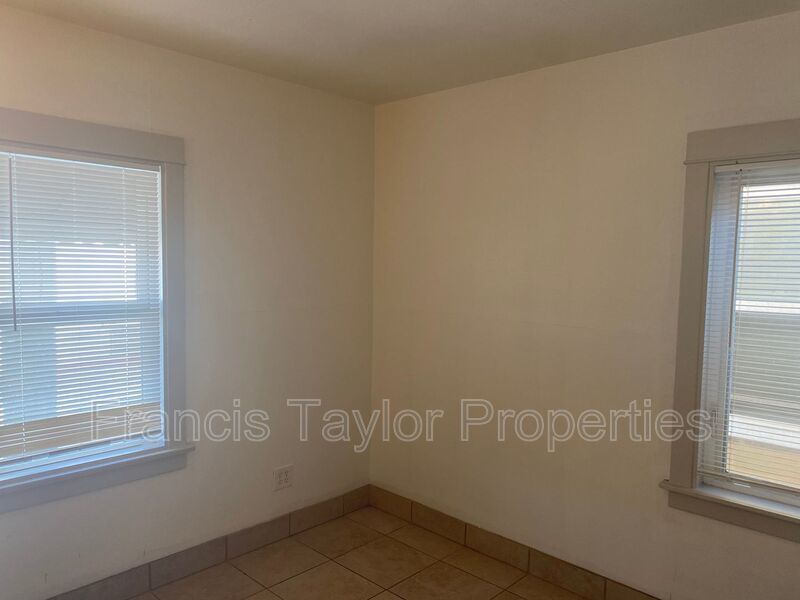 2 Bedroom Bungalow in Escondido property image