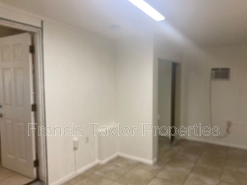 2 Bedroom Bungalow in Escondido property image