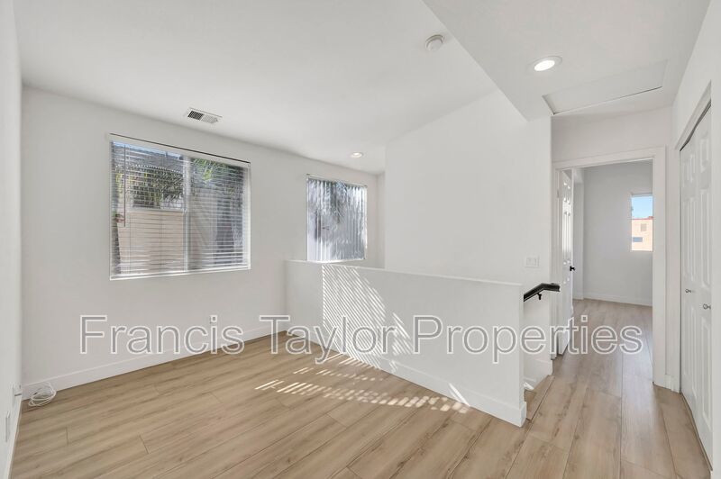 Upgraded Three Bedroom with Loft in Gated Community property image