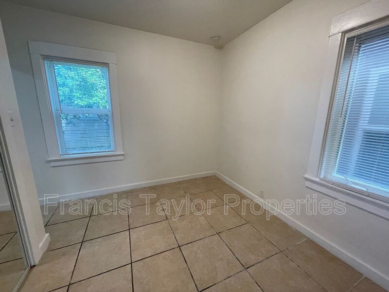 1 Bedroom Bungalow in the heart of Escondido property image