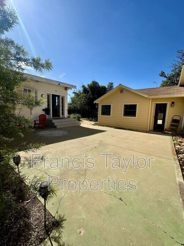 Gorgeous Craftsman in the Heart of Old Escondido! property image