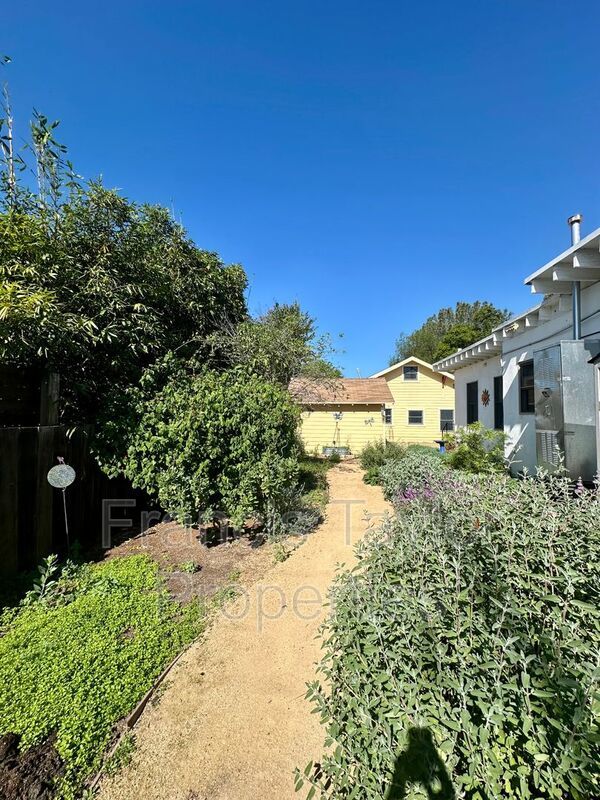 Gorgeous Craftsman in the Heart of Old Escondido! property image