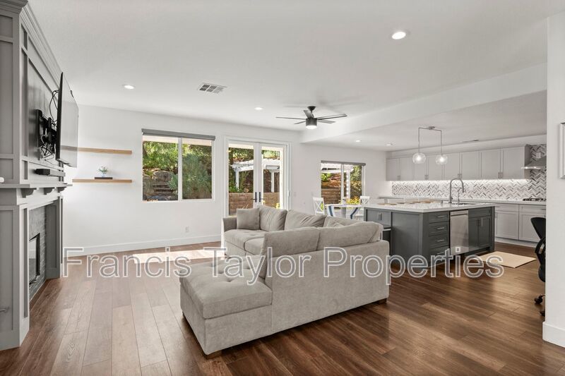 FULLY FURNISHED! Stunning Home in Escondido property image