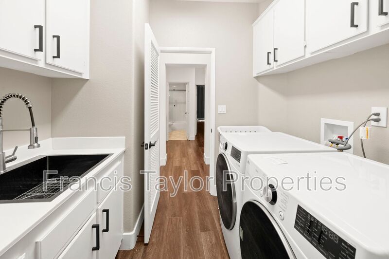 FULLY FURNISHED! Stunning Home in Escondido property image