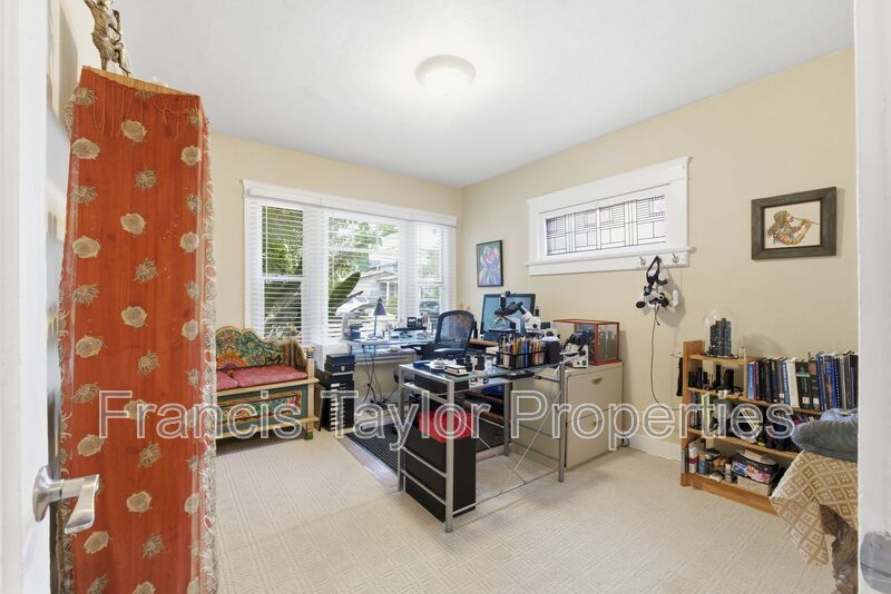 Charming 2 Bedroom in Normal Heights! property image