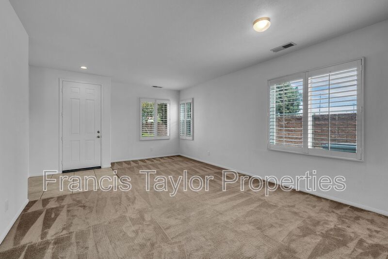 Beautifully Maintained 3 Bedroom in Escondido! property image