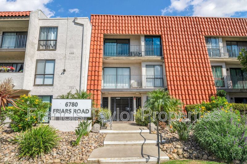 Corner-Unit 2 Bedroom in the Heart of San Diego! property image