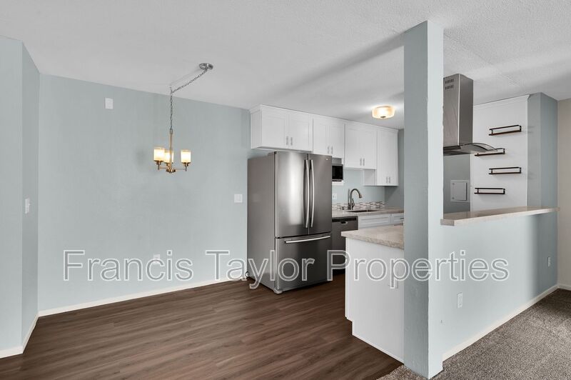 Corner-Unit 2 Bedroom in the Heart of San Diego! property image