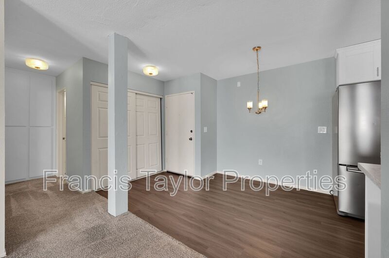 Corner-Unit 2 Bedroom in the Heart of San Diego! property image