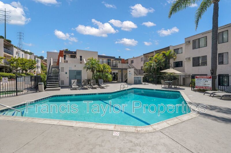 Corner-Unit 2 Bedroom in the Heart of San Diego! property image
