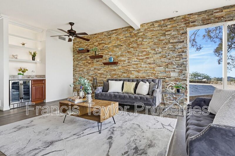 Sweeping Views in Rimrock Estates property image