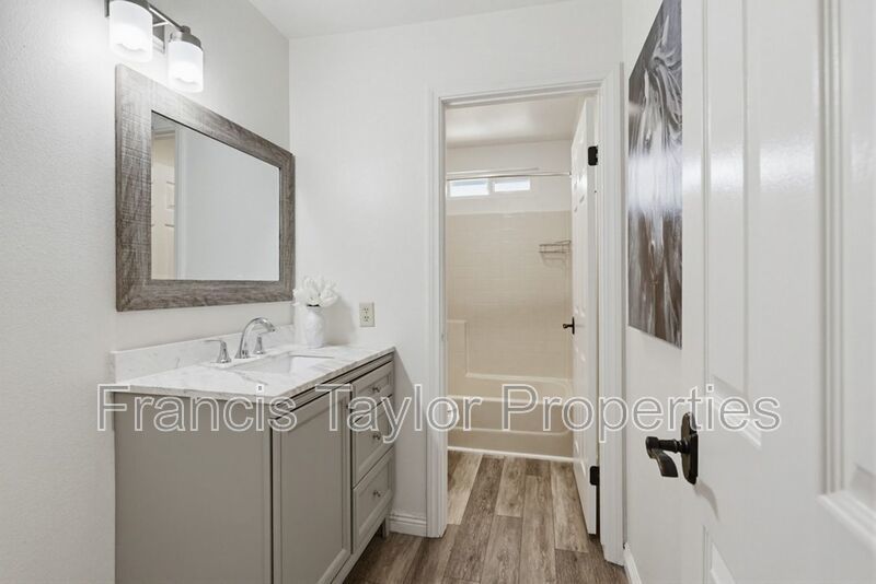 Sweeping Views in Rimrock Estates property image