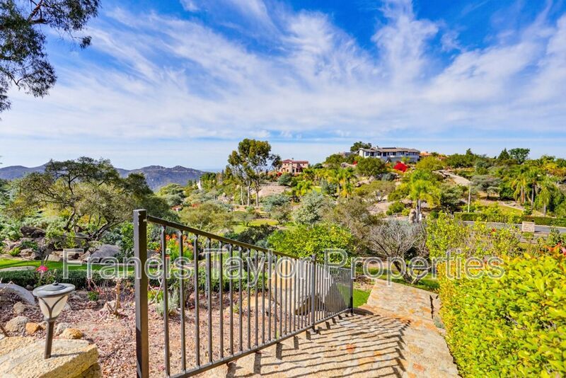 Sweeping Views in Rimrock Estates property image
