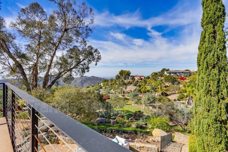 Sweeping Views in Rimrock Estates property image