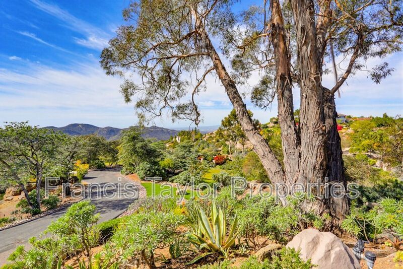 Sweeping Views in Rimrock Estates property image