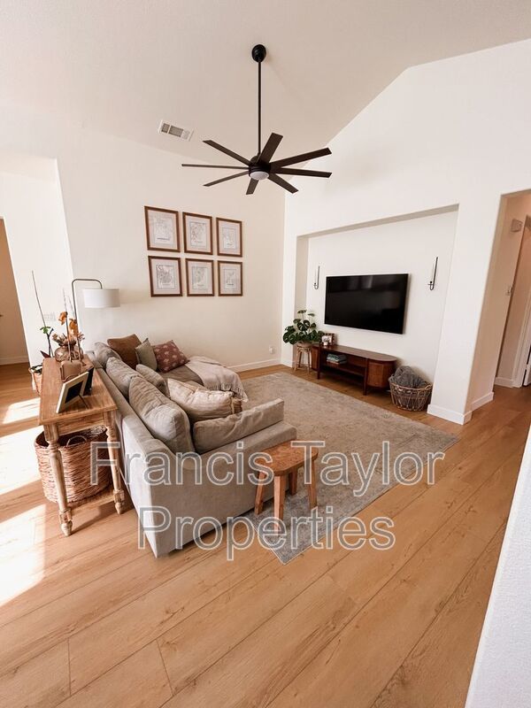 Upgraded Home in Woods Valley ! property image