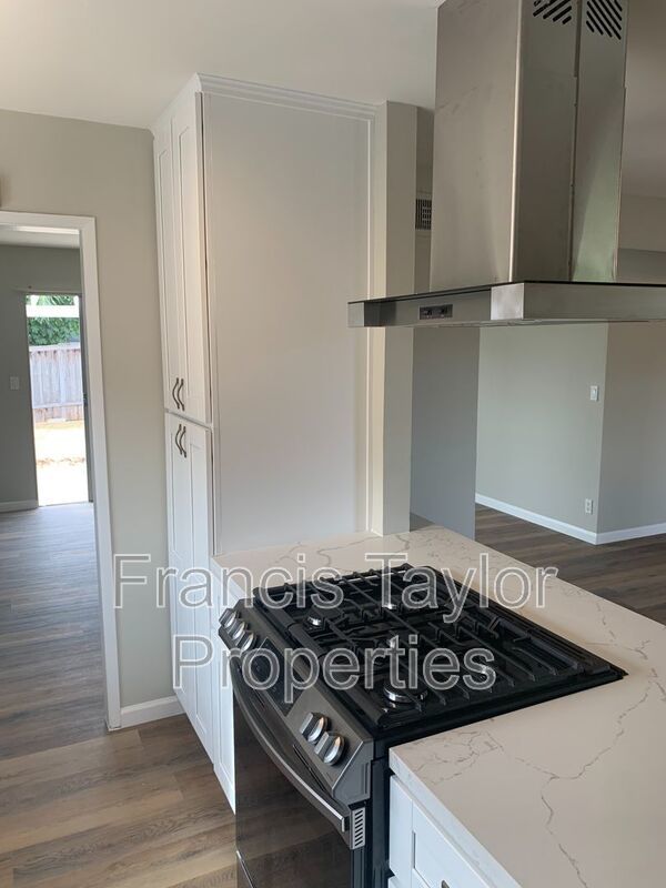 Completely Remodeled 3 Bed 2 Bath in East Escondido property image
