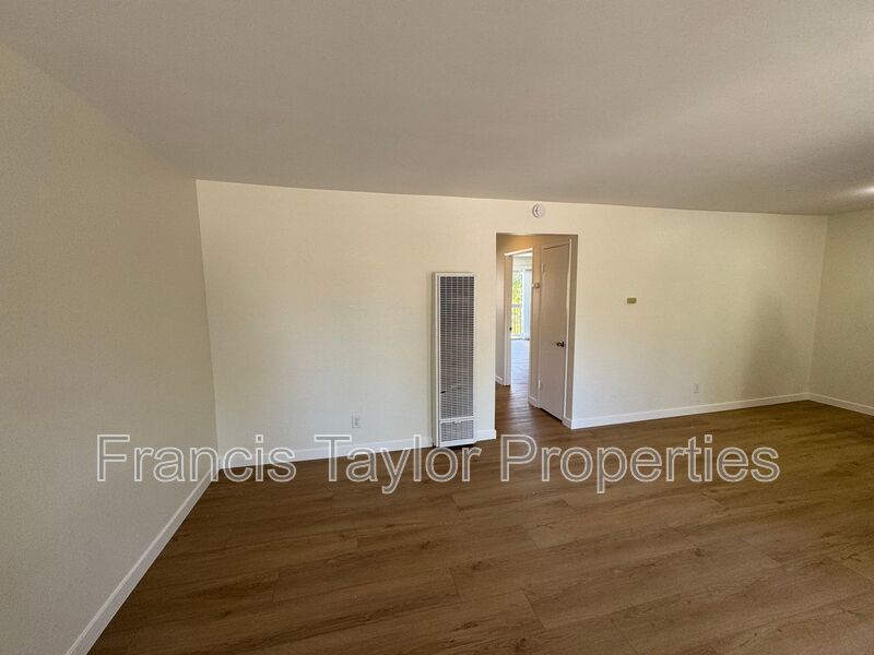 Refreshed 2 Bedroom 2 Bathroom in Vista! property image