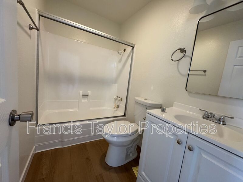 Refreshed 2 Bedroom 2 Bathroom in Vista! property image
