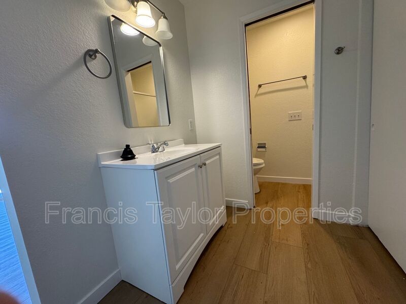 Refreshed 2 Bedroom 2 Bathroom in Vista! property image