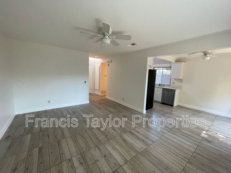 Remodeled Two Bedroom Townhouse with Fenced Backyard property image