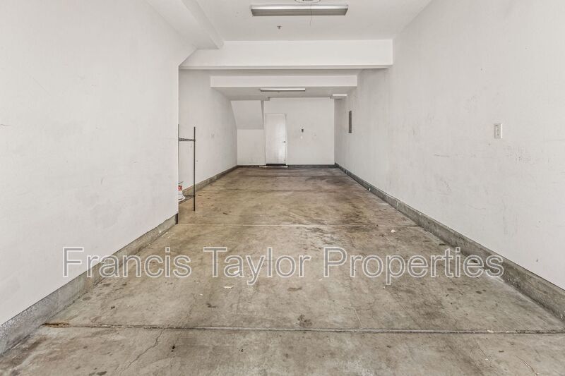 Modern 2 Bedroom Townhouse in Escondido! property image